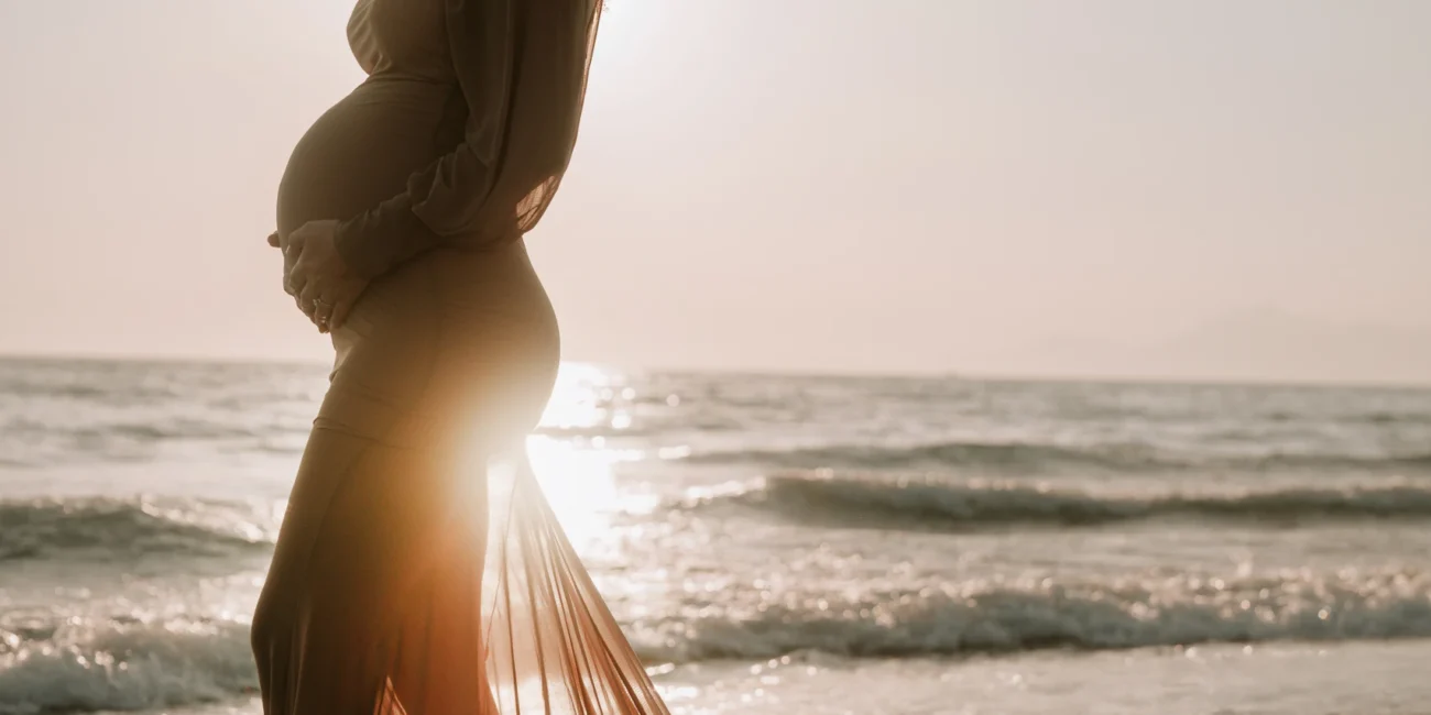 Maternity spiaggia tramontoS4 06081 Maternity Aujla